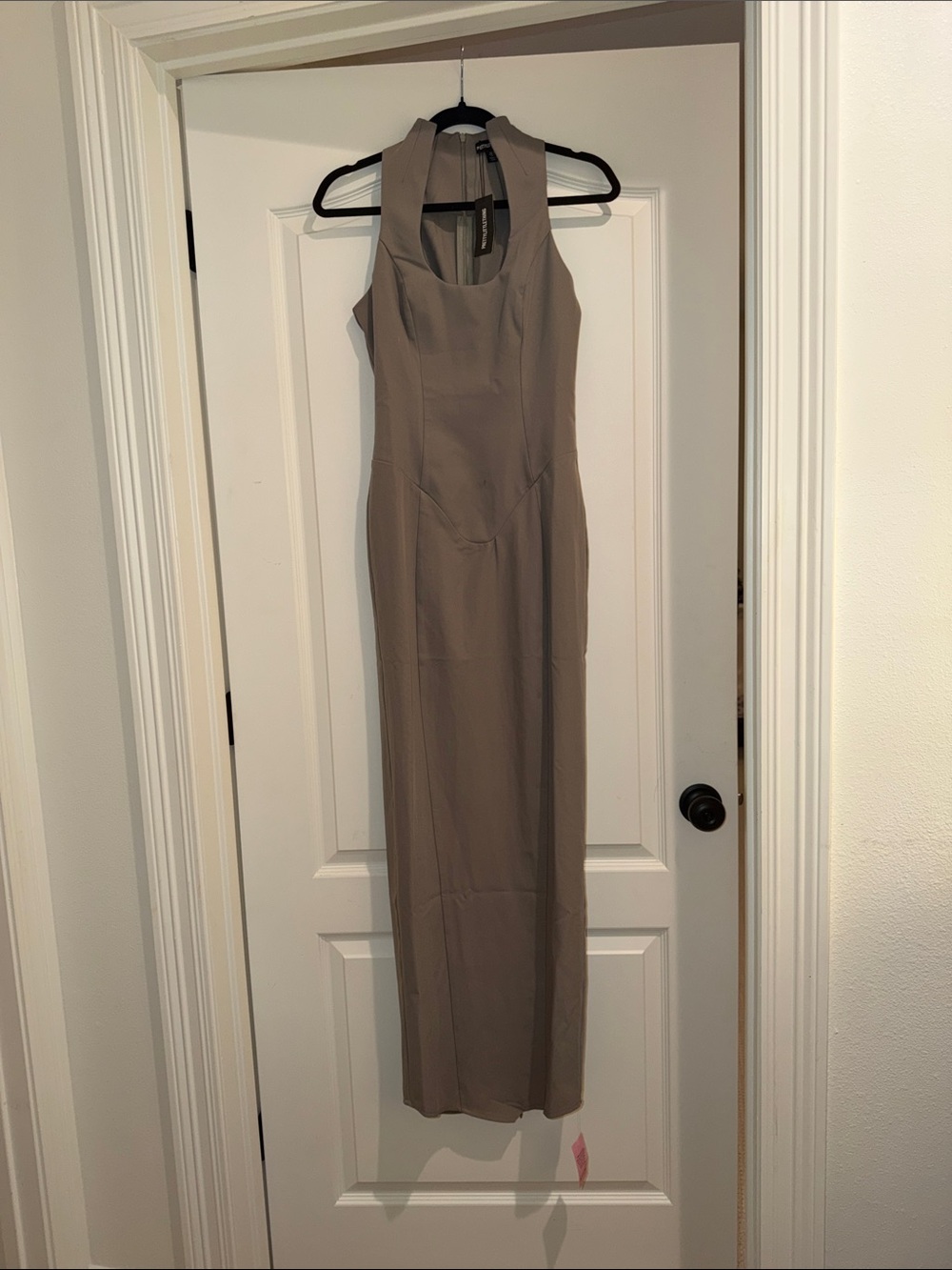 NWT Pretty little thing tan greyMUSHROOM color SCOOP NECK MAXI DRESS SIZE 2 - Picture 6 of 8